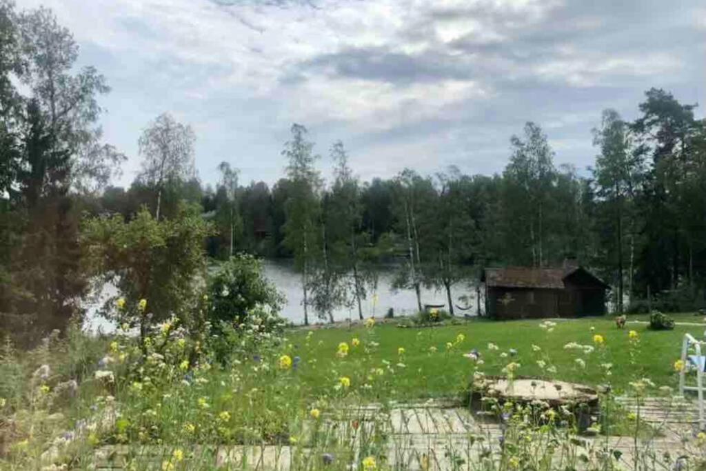 Yksio Jarvenrannalla Espoossa Appartement Buitenkant foto